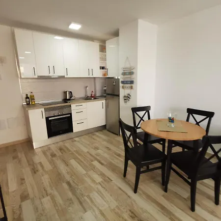 Nice Apartment, Pool,Wifi!